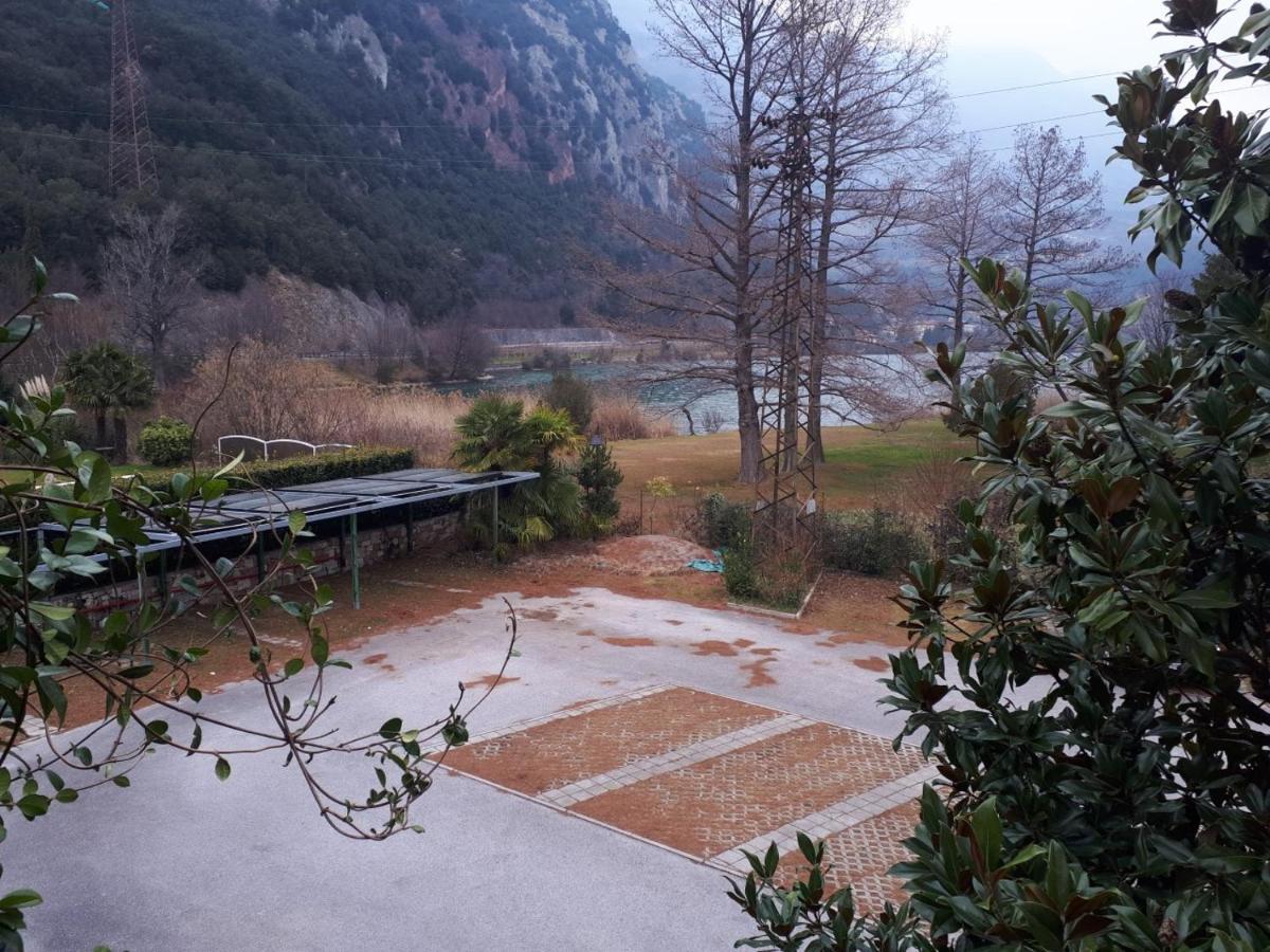 Hotel Due Laghi Padergnone Exteriör bild